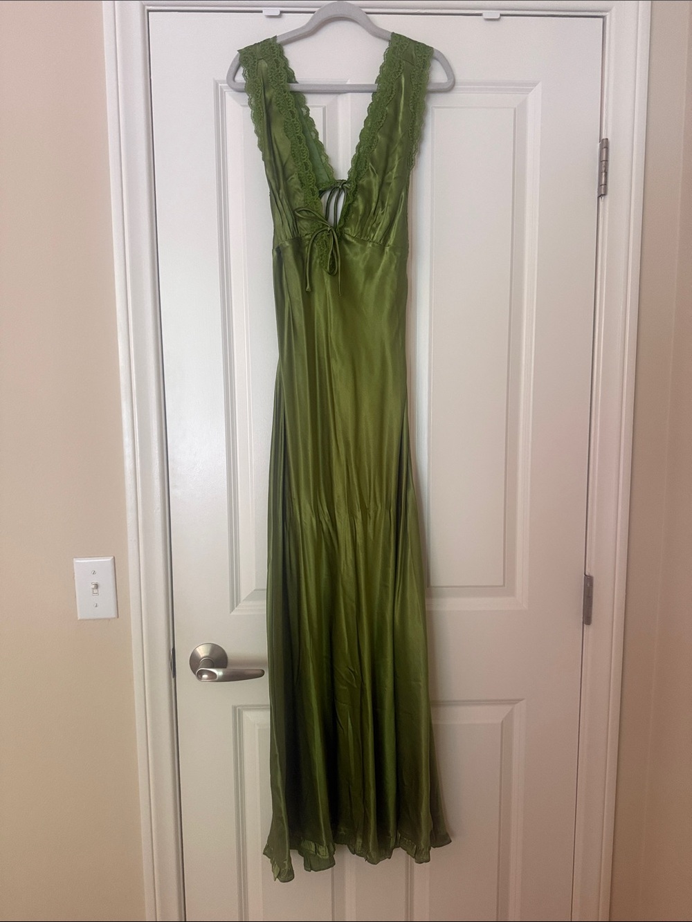 l*space x Salty Blonde Eyes On You Maxi Verdant Satin Lace-Trim Slip Dress - Picture 2 of 7